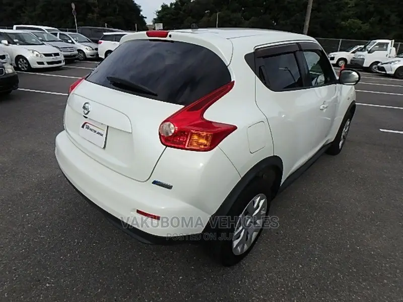 Nissan Juke 2012 White