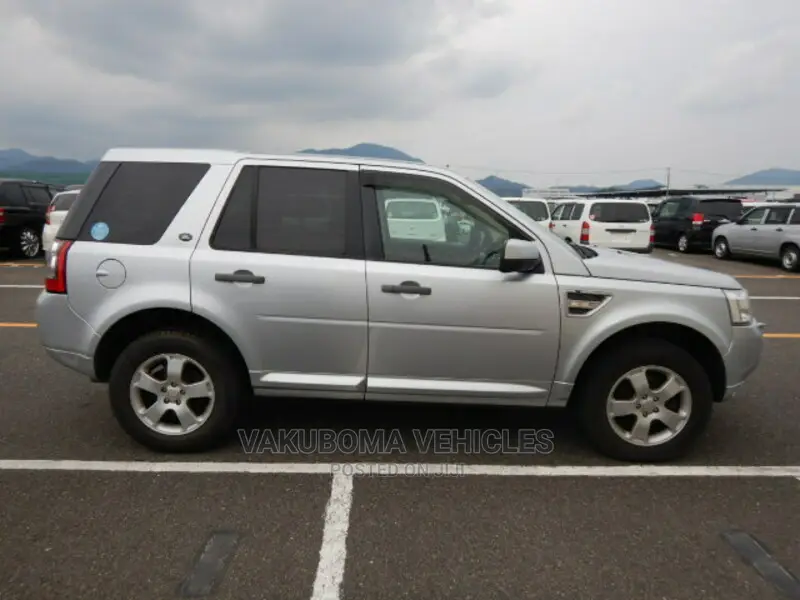 Land Rover Freelander 2011 Silver