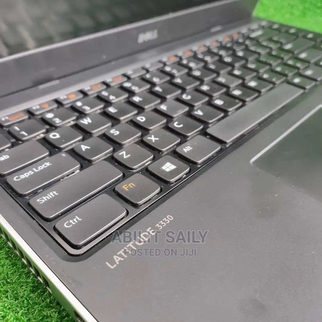 Laptop Dell Latitude 3330 4GB Intel Core I3 HDD 320GB