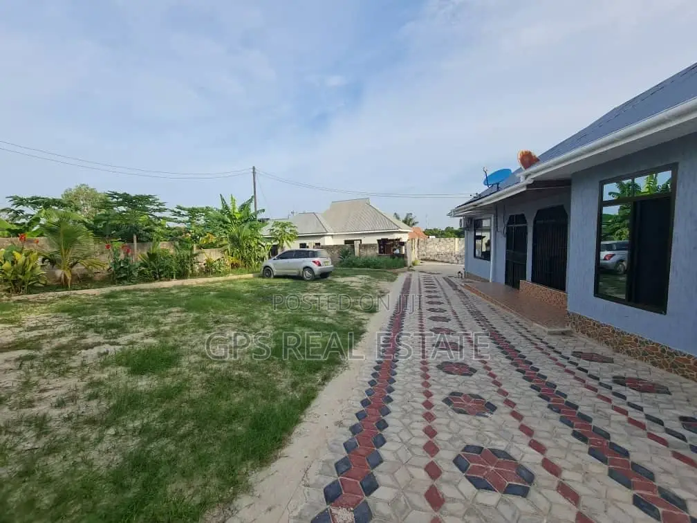 3bdrm House in Goba Kwa Ulomi, Kinondoni for Sale