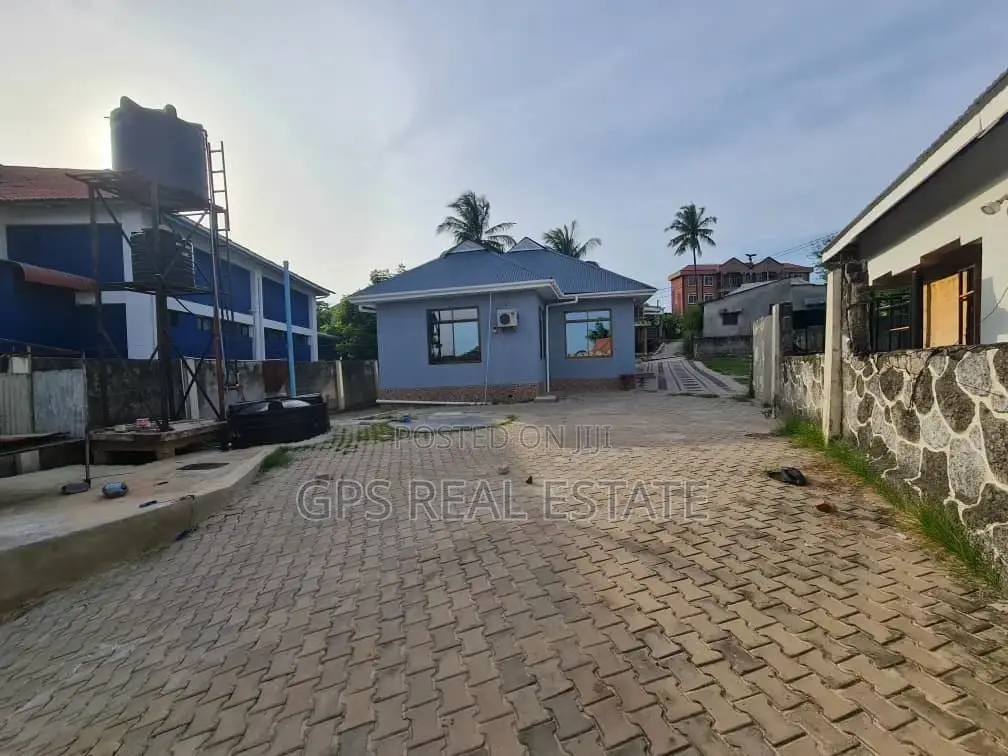 3bdrm House in Goba Kwa Ulomi, Kinondoni for Sale
