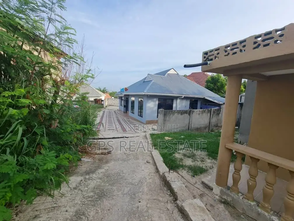 3bdrm House in Goba Kwa Ulomi, Kinondoni for Sale