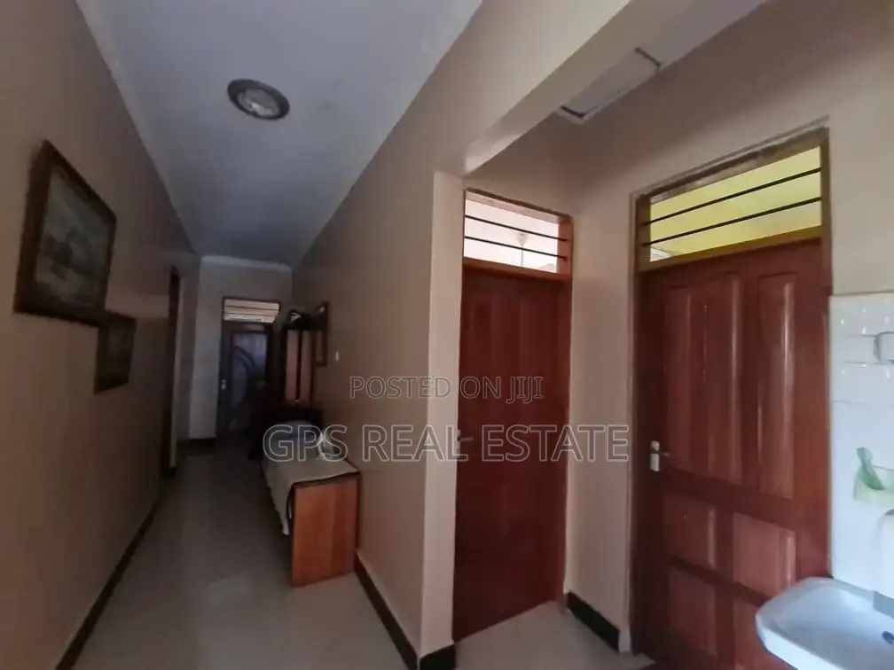 4bdrm House in Kwa Msuguri, Kinondoni for Sale