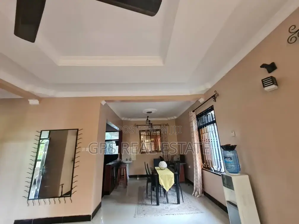 4bdrm House in Kwa Msuguri, Kinondoni for Sale