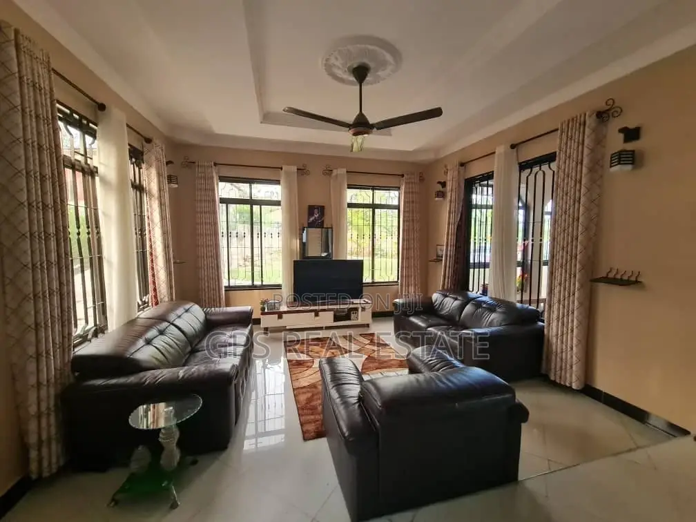 4bdrm House in Kwa Msuguri, Kinondoni for Sale