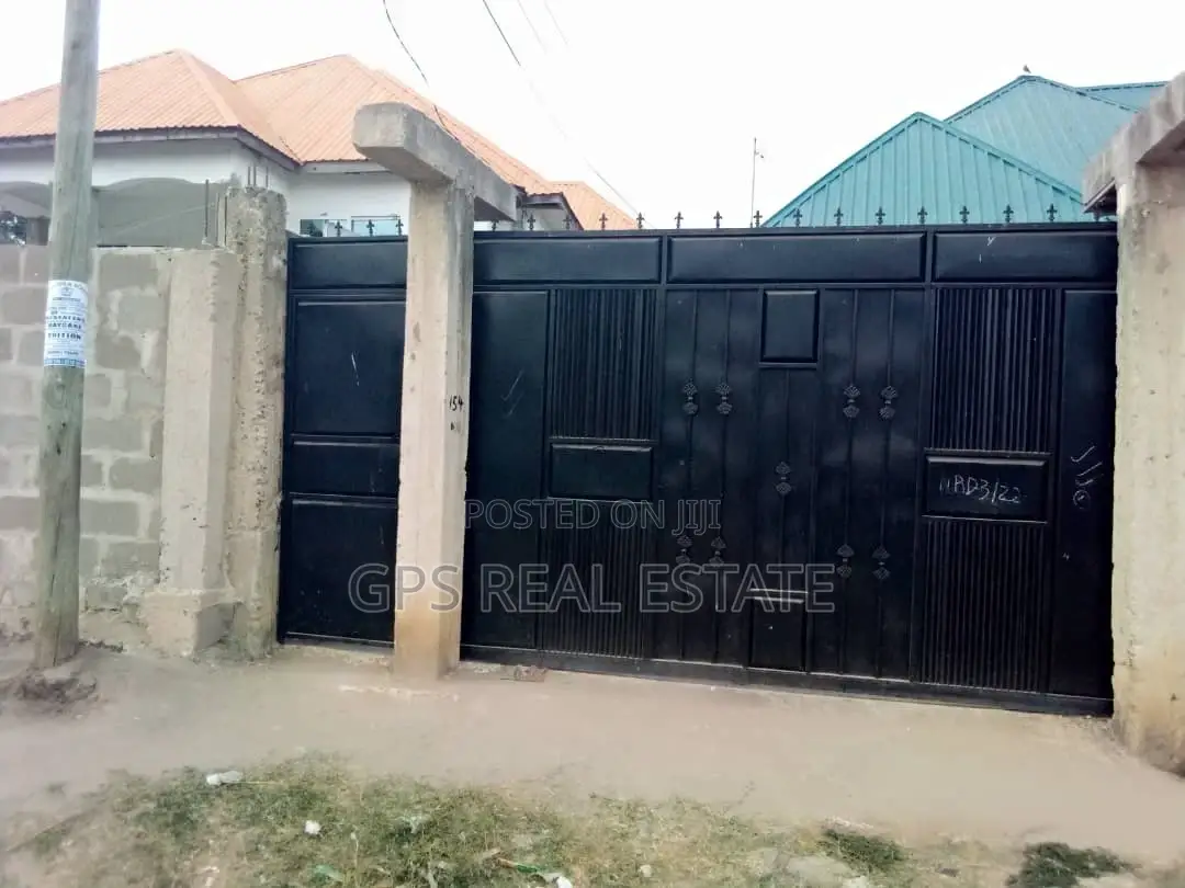 4bdrm House in Kwa Msuguri, Kinondoni for Sale
