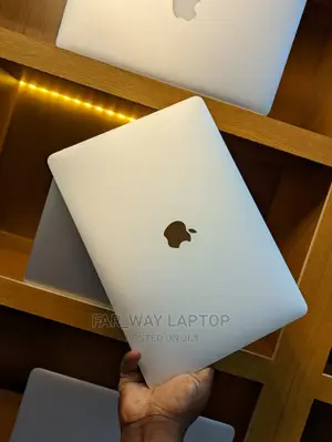 New Laptop Apple MacBook Pro 2015 16GB Intel Core I7 SSD 256GB