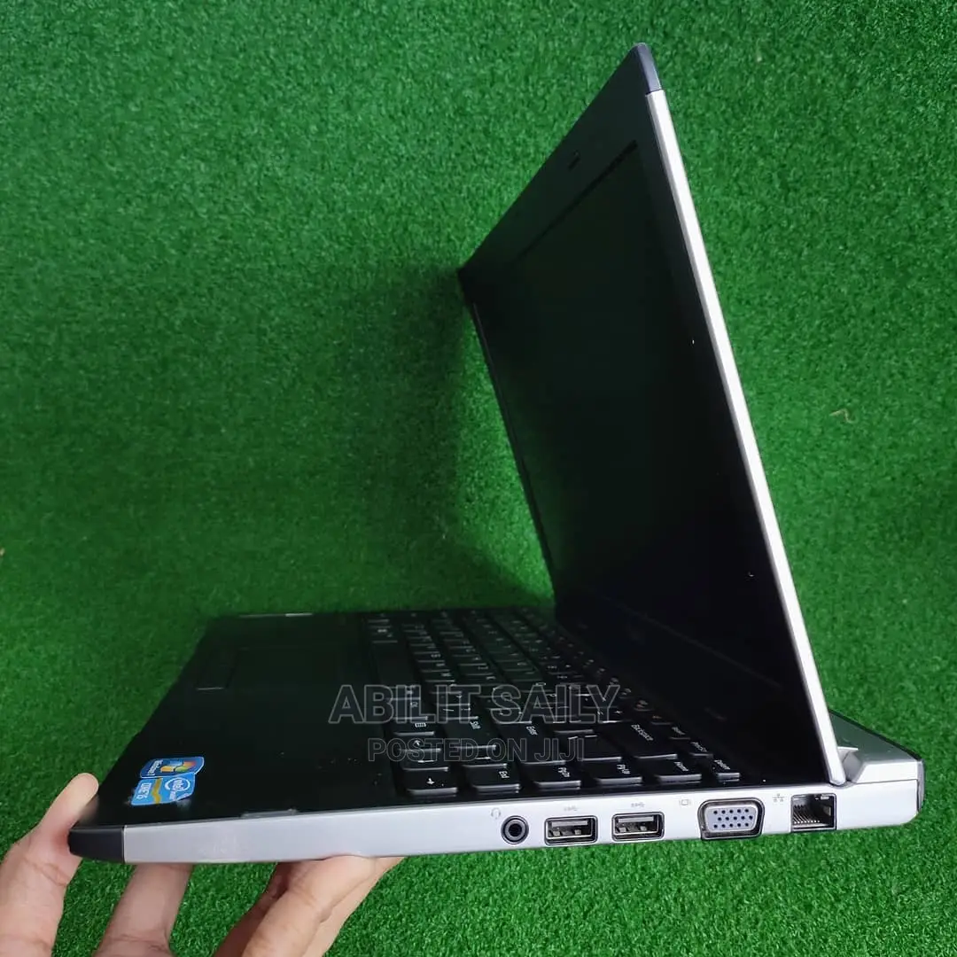 Laptop Dell Latitude 3330 4GB Intel Core I3 HDD 320GB