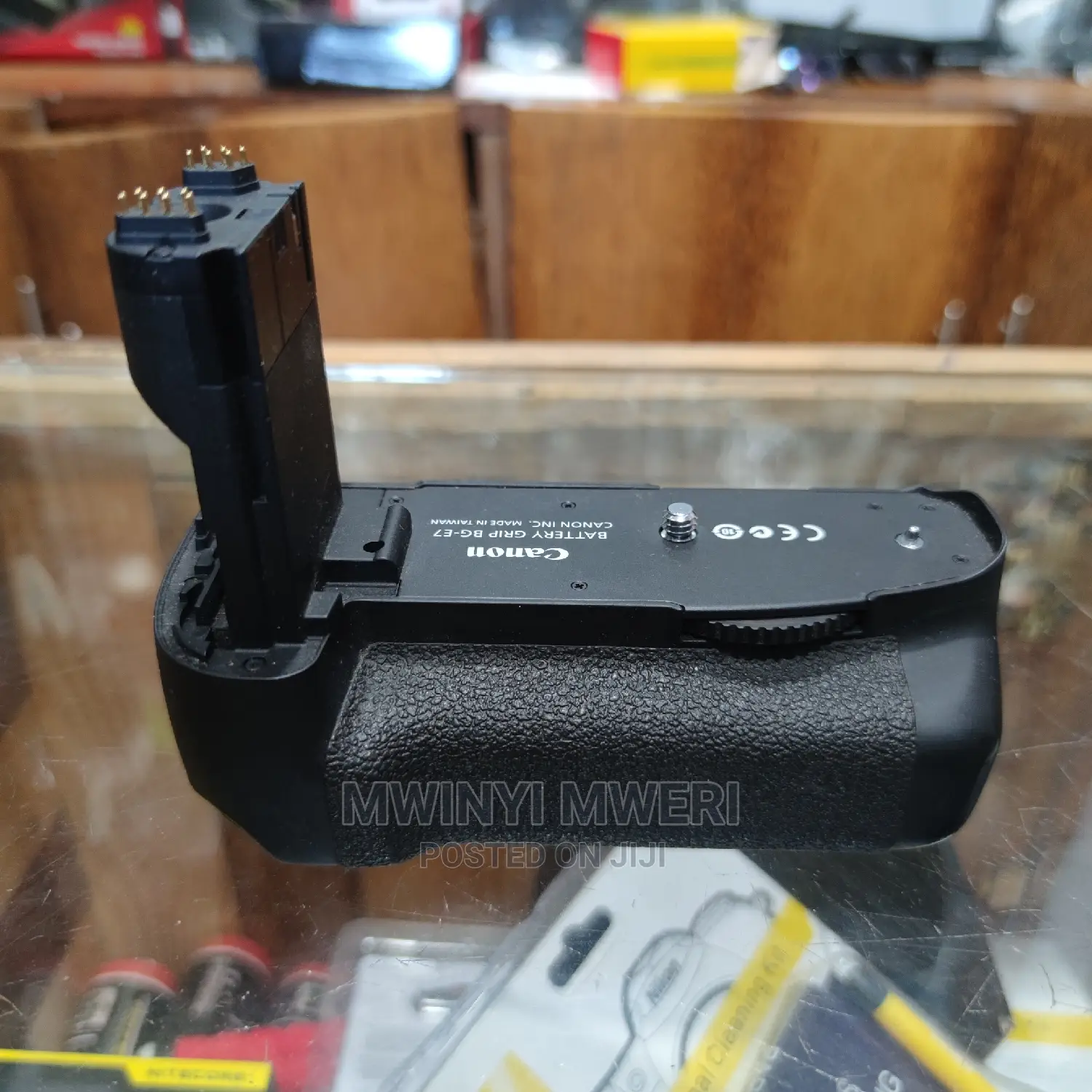 Canon BG-E7 Battery Grip for the EOS 7D (Not for Mark II)
