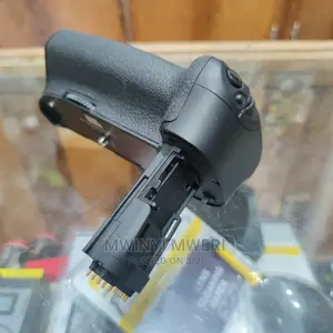 Pixel Vertax E11 Battery Grip for Canon 5D Mark III