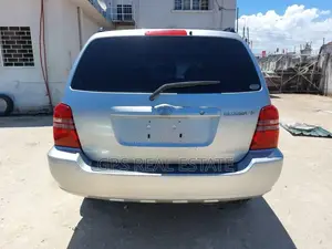 Toyota Kluger 2004 Silver