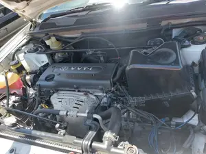 Toyota Kluger 2004 White