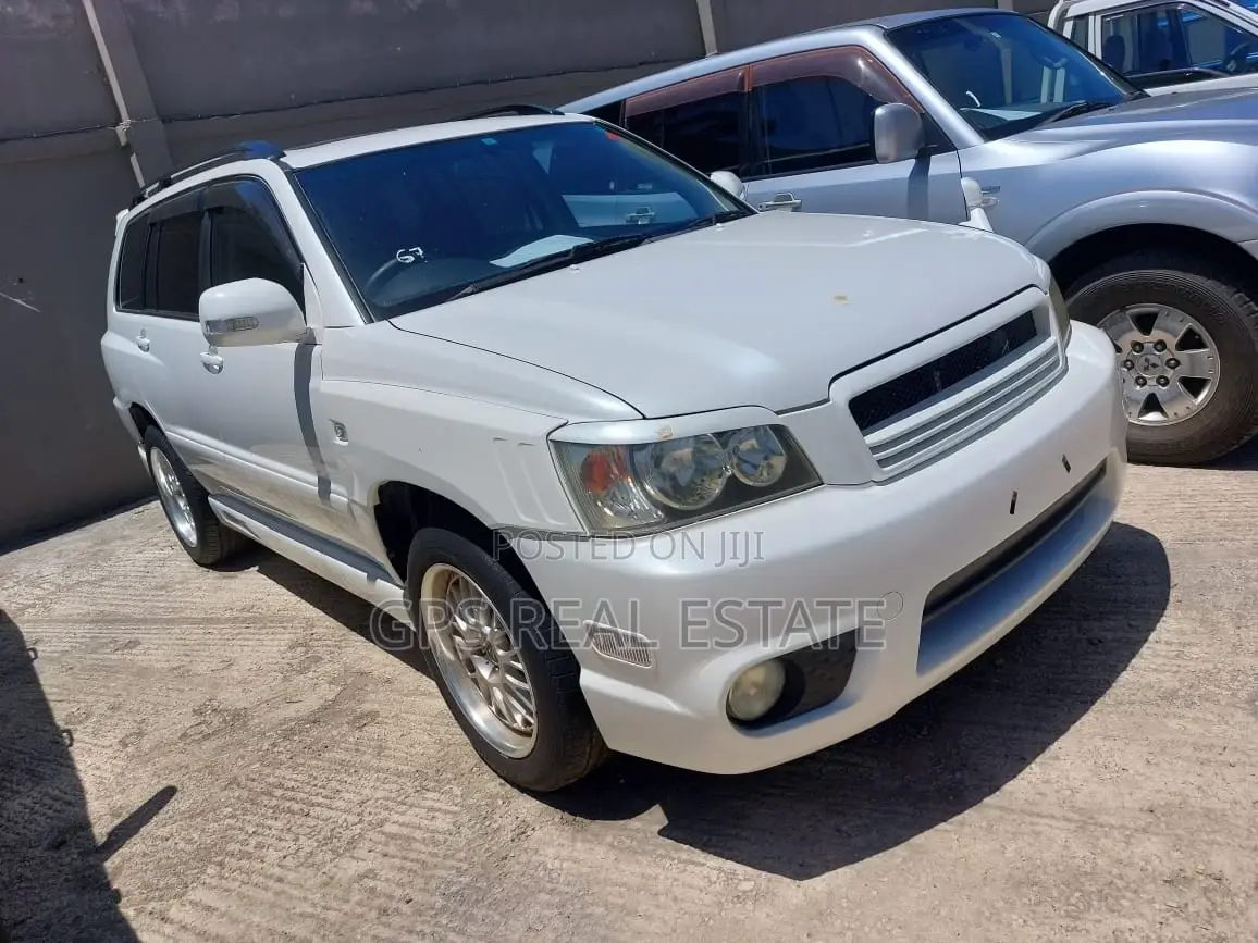 Toyota Kluger 2004 White