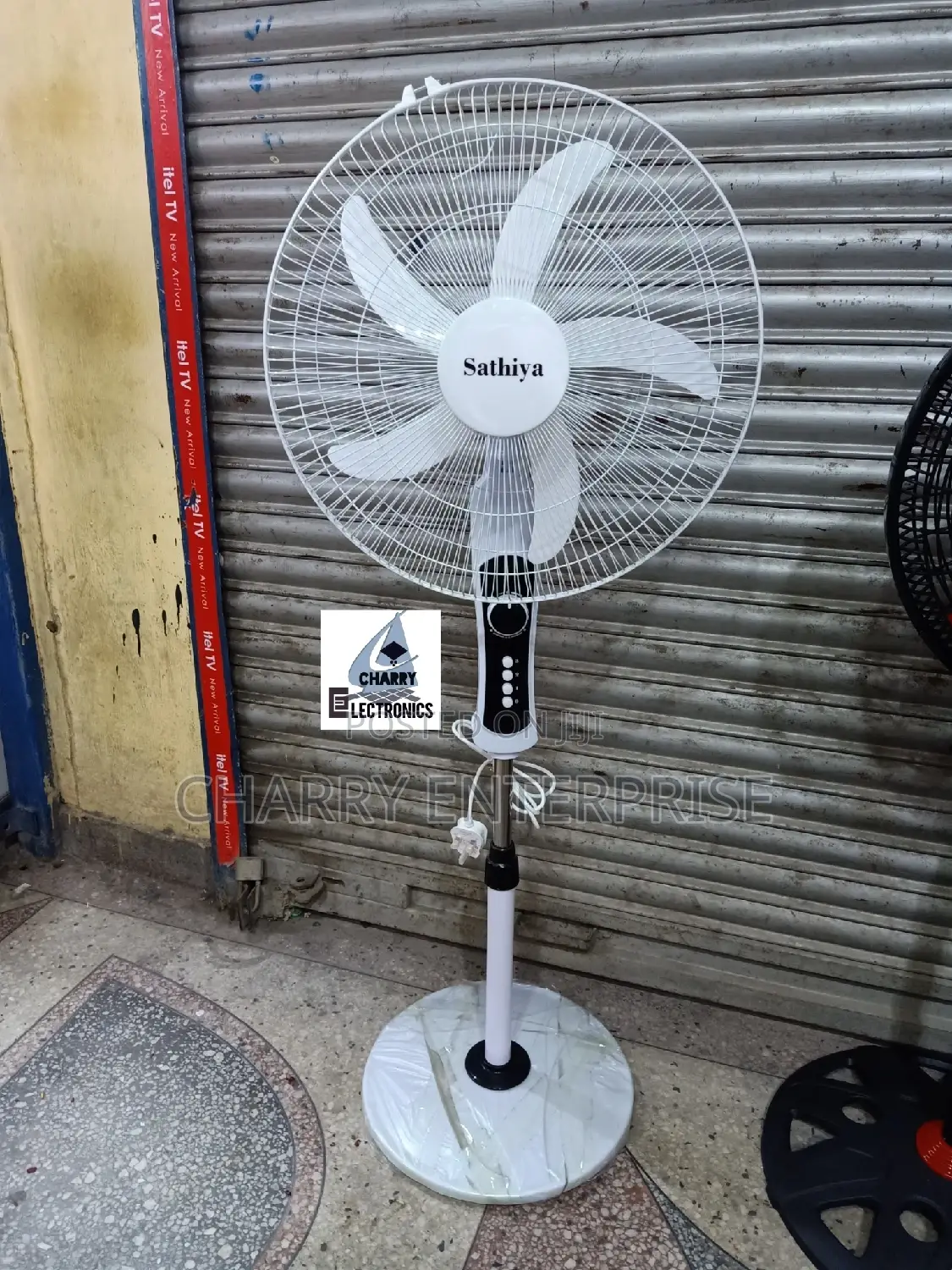 Sathiya Strong Stand Fan 18"60W