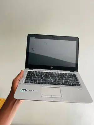 Laptop HP EliteBook 820 G3 8GB Intel Core I5 HDD 750GB