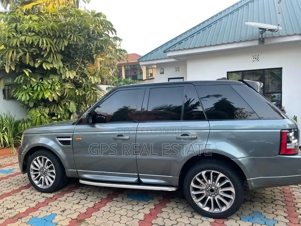 Land Rover Range Rover 2012 Gray