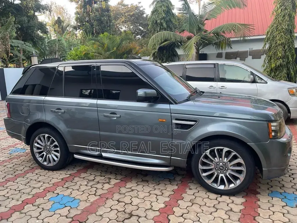 Land Rover Range Rover 2012 Gray