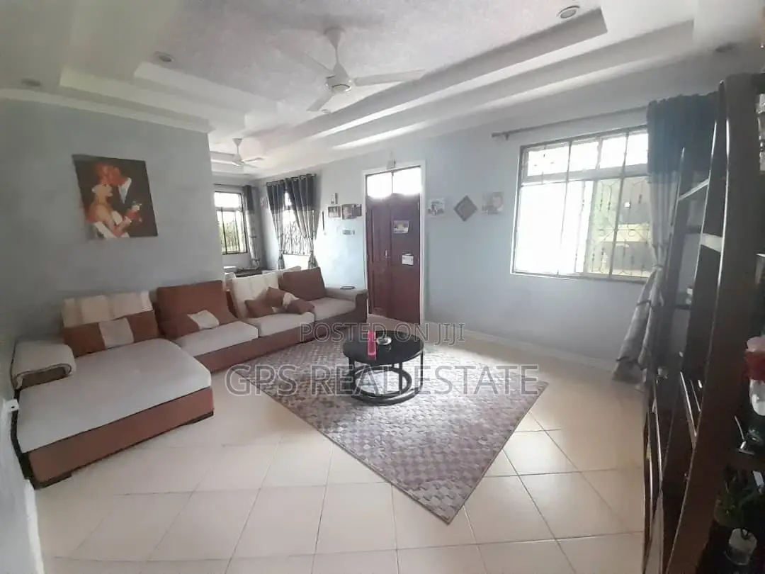 5bdrm House in Mtoni Kijichi, Temeke for Sale