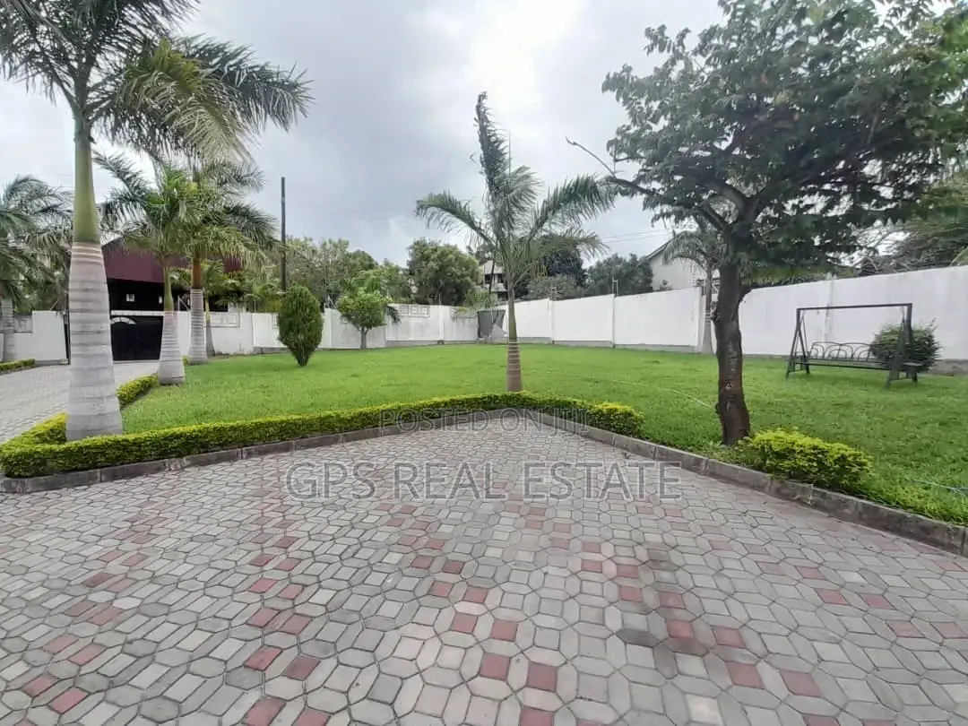 5bdrm House in Mtoni Kijichi, Temeke for Sale