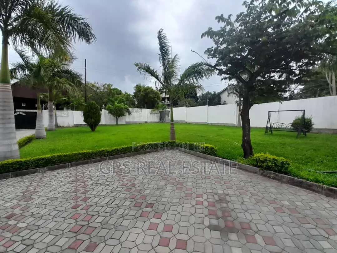 5bdrm House in Mtoni Kijichi, Temeke for Sale