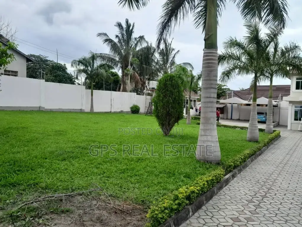 5bdrm House in Mtoni Kijichi, Temeke for Sale
