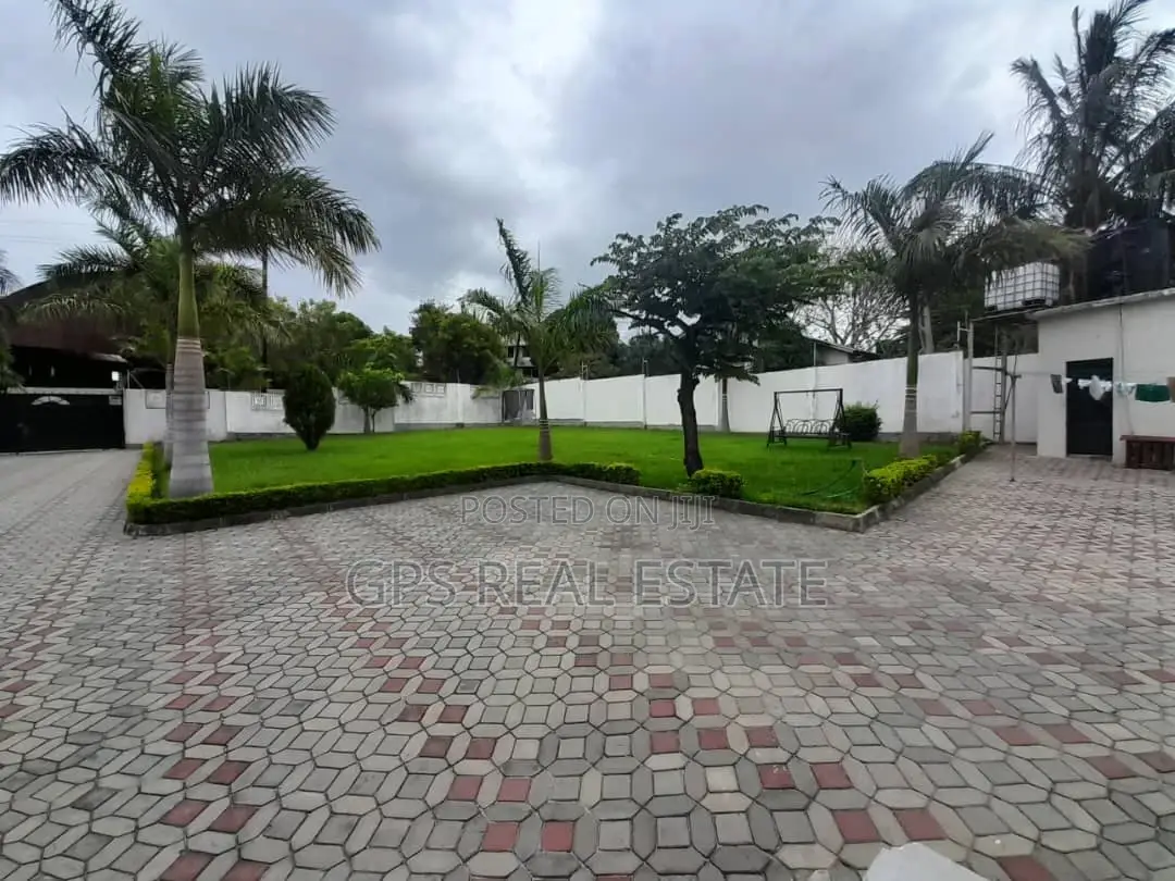 5bdrm House in Mtoni Kijichi, Temeke for Sale