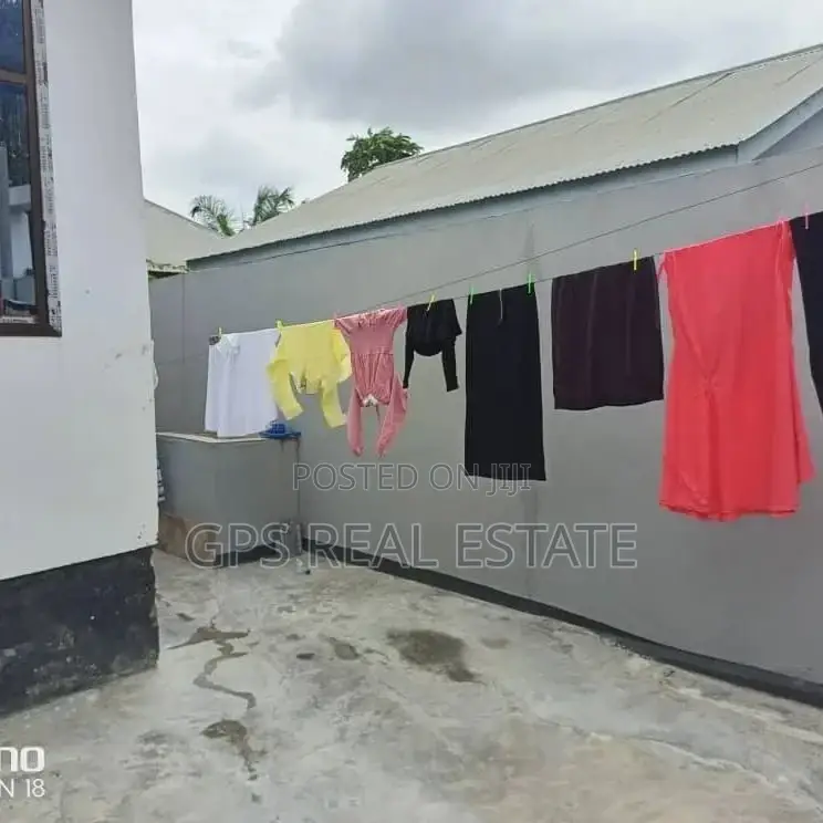 3bdrm House in Chamazi Complex, Kinondoni for Sale