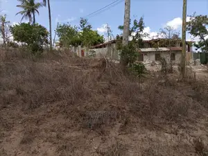 Kiwanja Karibu Na Lami