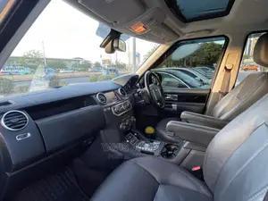 Land Rover Discovery 2014 Silver