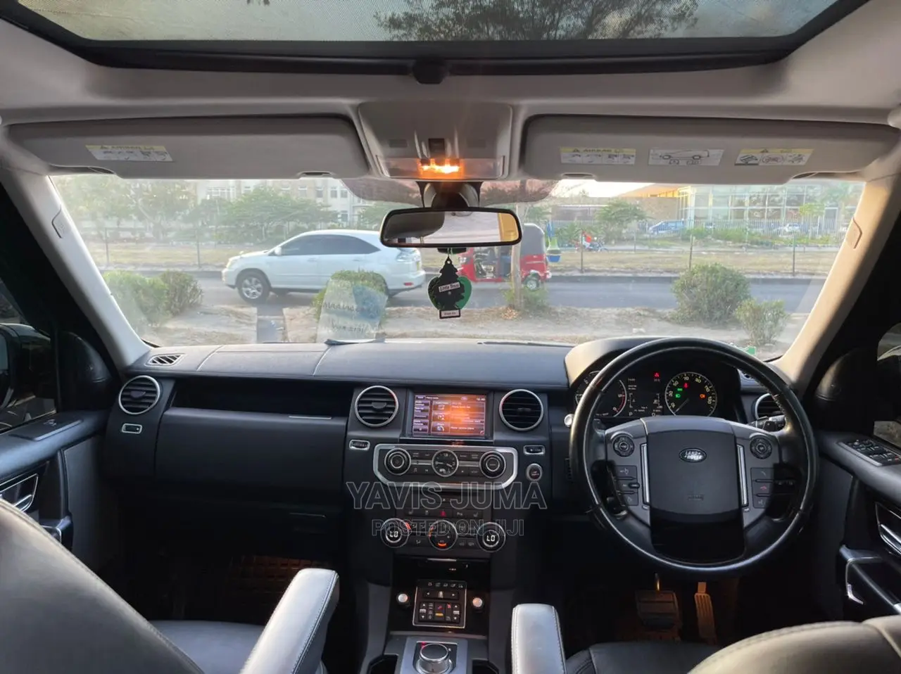 Land Rover Discovery 2014 Silver