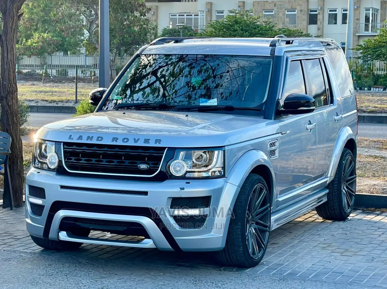 Land Rover Discovery 2014 Silver