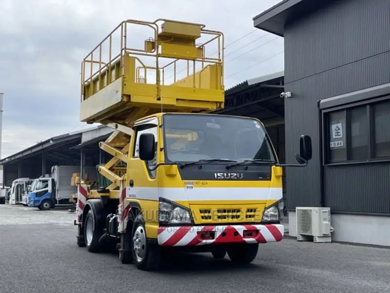 Isuzu Elf Truck