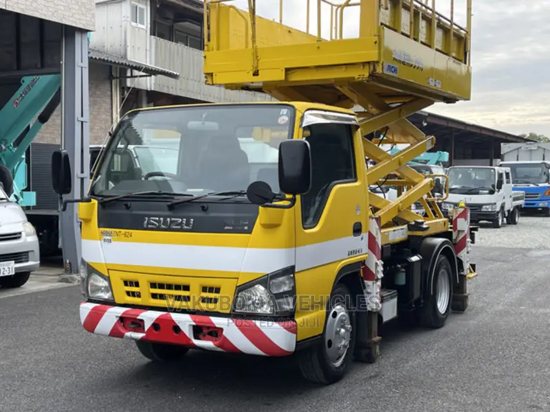 Isuzu Elf Truck