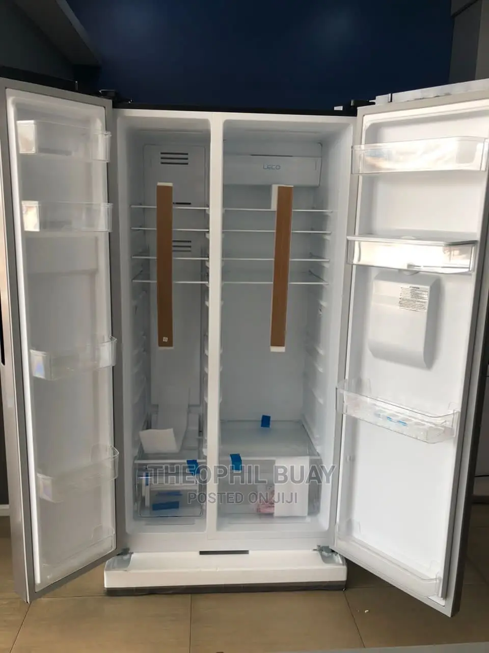 Westpoint Side by Side Ref. With W/Dispenser