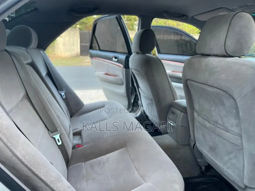 Toyota Mark II 2004 Silver
