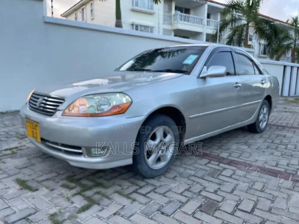 Toyota Mark II 2004 Silver