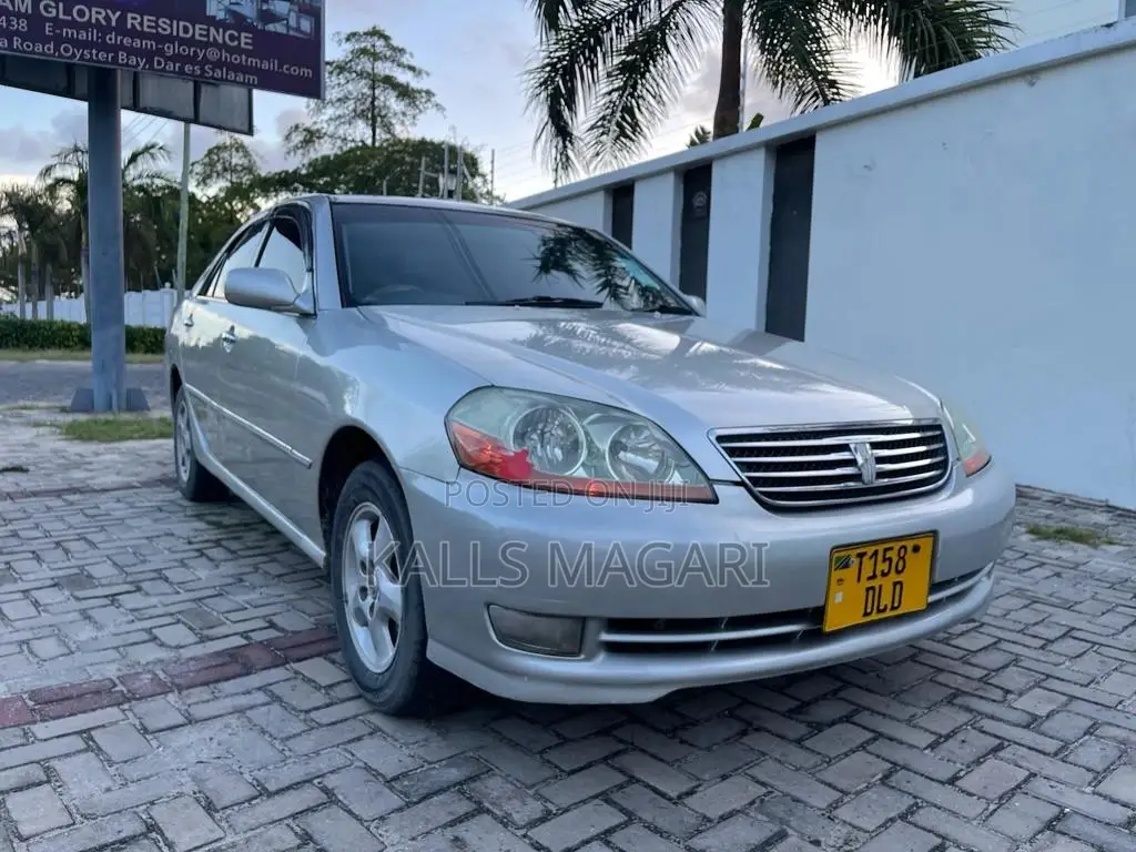 Toyota Mark II 2004 Silver