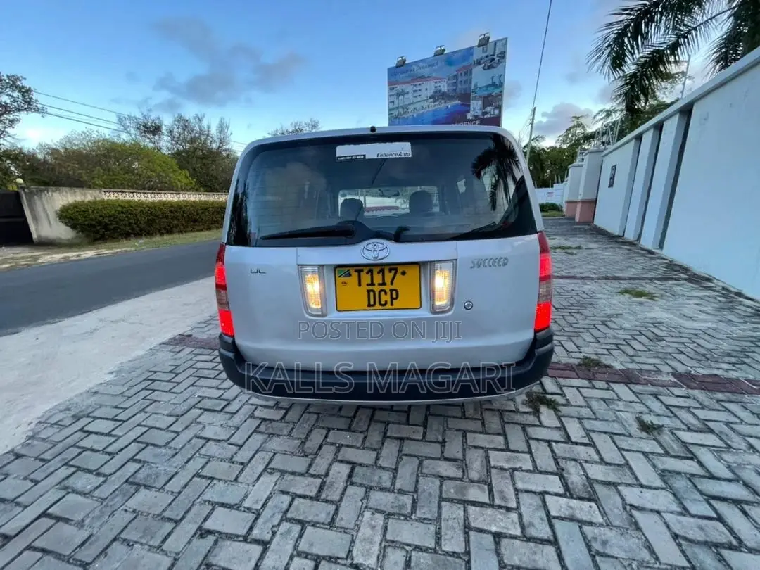 Toyota Probox 2004 Silver