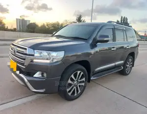 Toyota Land Cruiser 2010 Black