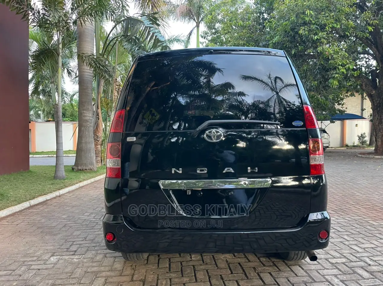 Toyota Noah 2003 Black