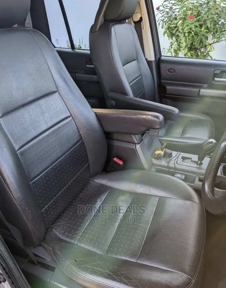 Land Rover Discovery 2010 Silver