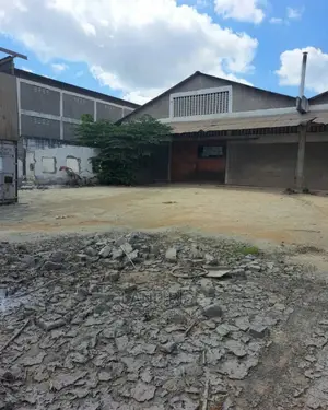 Warehouse and Yard for Sale