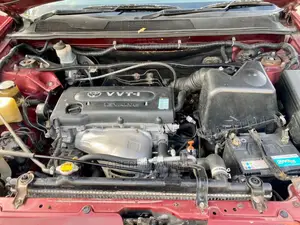 Toyota Kluger 2005 Red
