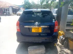 Toyota Wish 2004 Blue