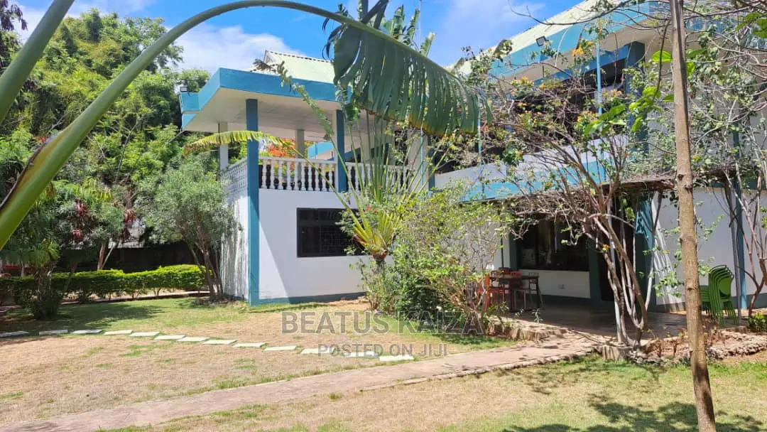 5bdrm Block of Flats in Masaki for Sale