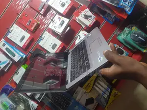 Laptop HP EliteBook 820 G3 8GB Intel Core I5 HDD 750GB