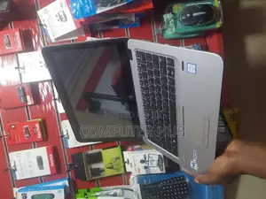 Laptop HP EliteBook 820 G3 8GB Intel Core I5 HDD 750GB