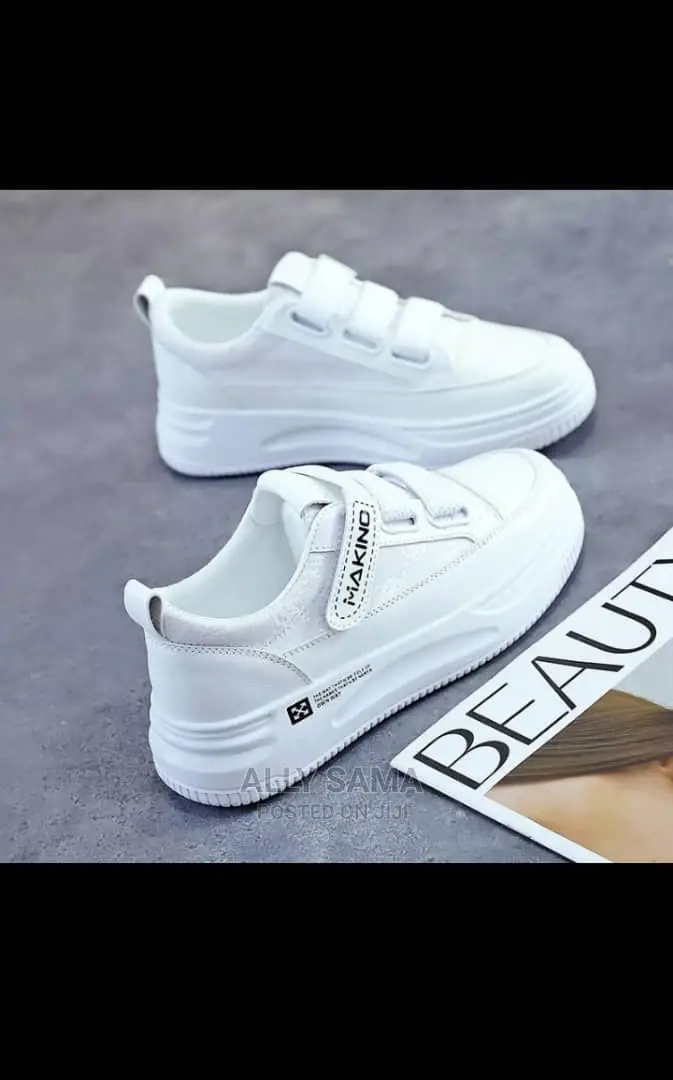 Cnik Am White
