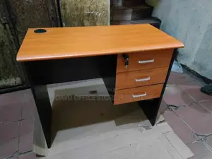 Meza Ya Office