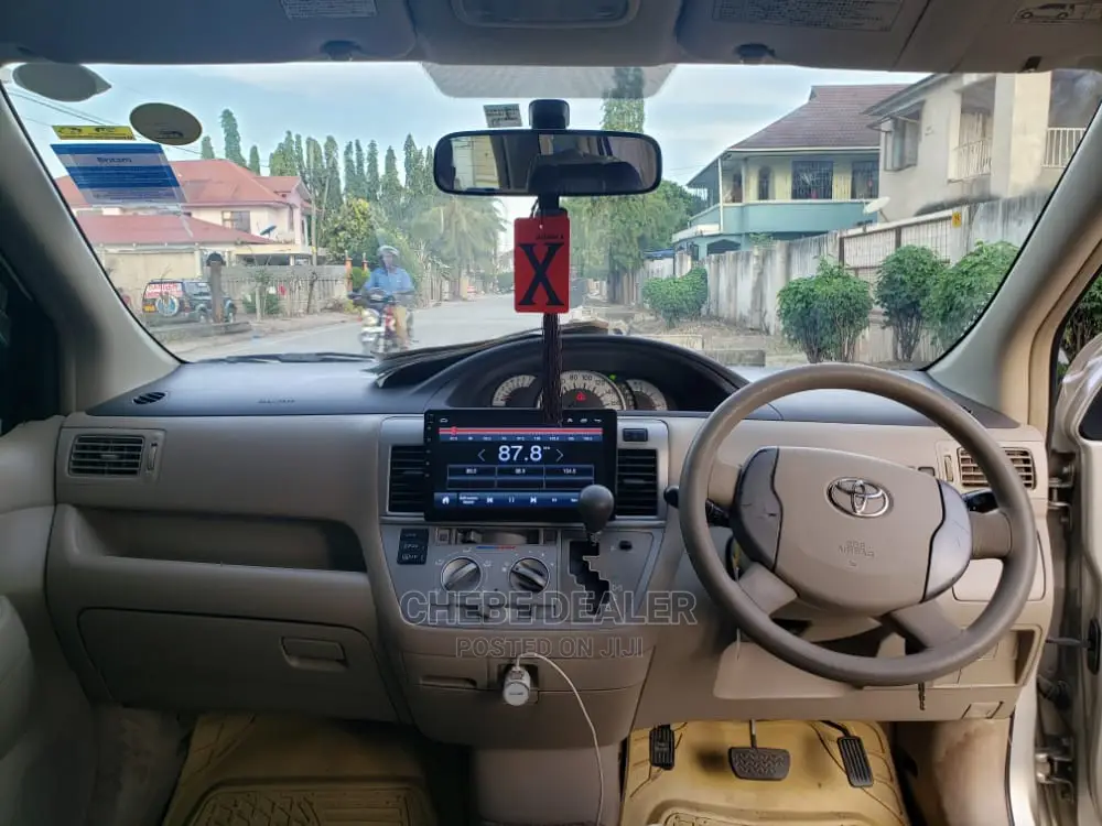 Toyota Raum 2004 Beige